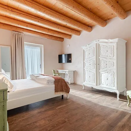 Al Castello Aparthotel Palazzolo (Veneto)